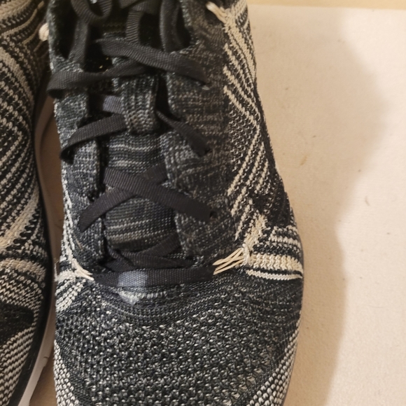 Nike Free TR Flyknit Black Gray & White Size US 10 UK 7.5 EUR42 Women's Sneaker - Picture 5 of 15